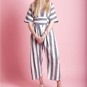 Black crane linen jumper